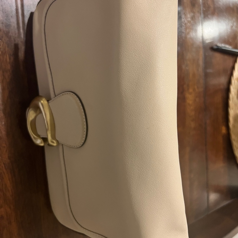 Cream Leather Shoulder Bag - Picture 9 of 14